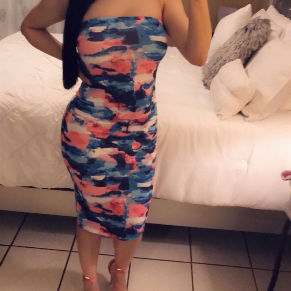 Fashion Nova- Multicolor strapless mid way dress